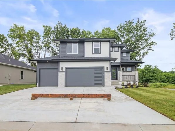 3912 SE Adams Dr, Blue Springs, MO 64014