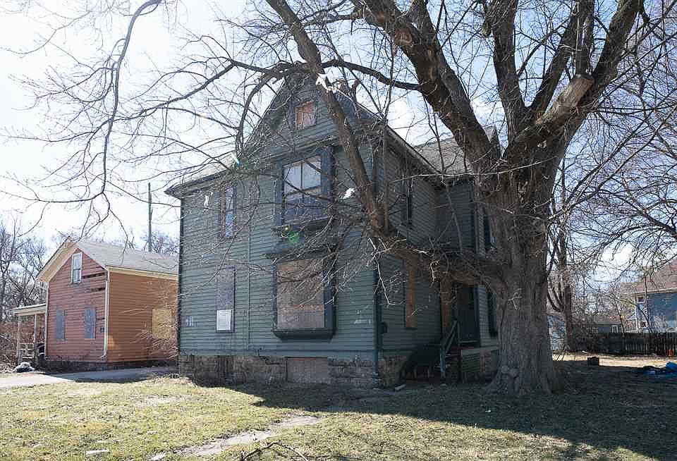 1st image of 409-411 & 415 Kishwaukee St