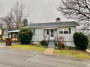 105 Kingsley Rd, Oak Ridge, TN 37830