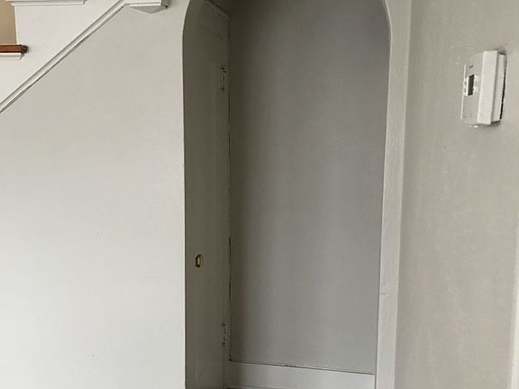 4th image of 616 W Lafayette St APT 2