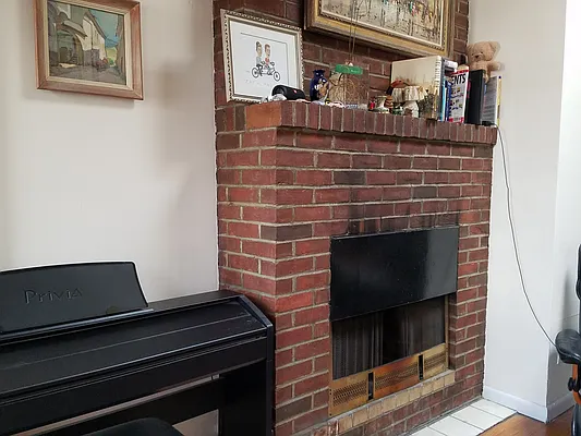 Rented by Chartwell Manhattan Realty | media 4