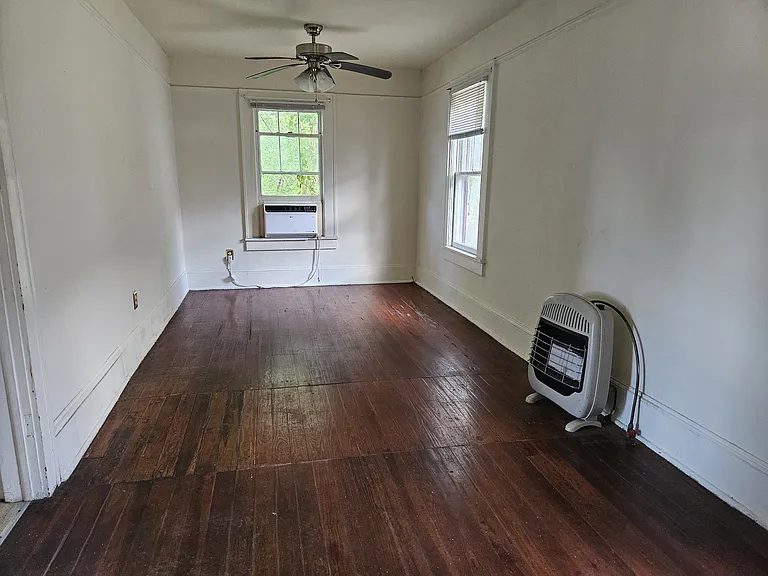 206 SW 3rd Ave — Photo 5