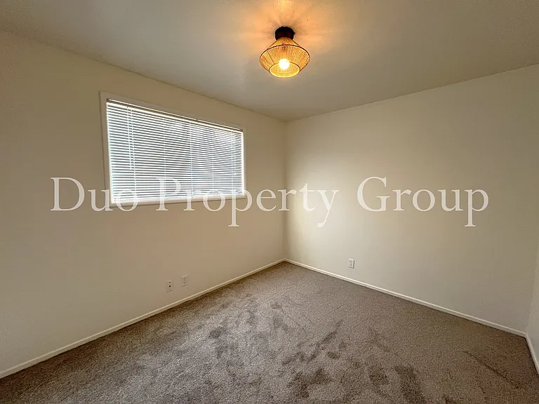 2035 Harvard Dr — Photo 19