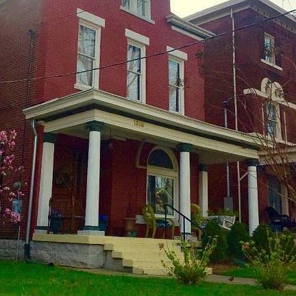 02 1369 S Brook Front AA