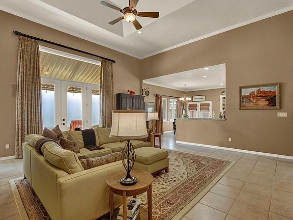 4th image of 2201 Garden Ct