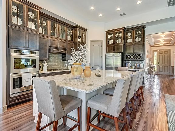 Kitchen with breakfast bar island