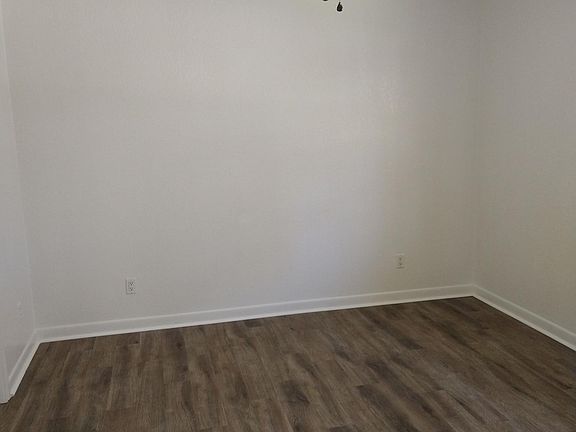 5th image of 928 Andrews St #928