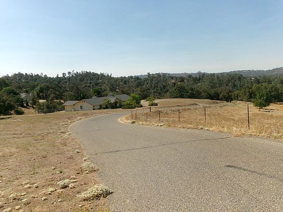 5th image of 28530 Margaret Rd