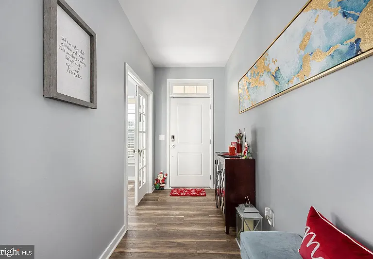 2083 Armstrong Ter — Photo 10