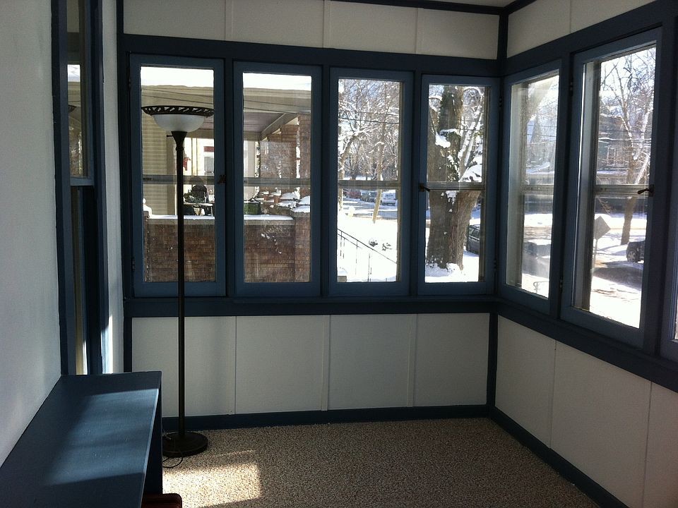 Front sunroom off of the bedroom.