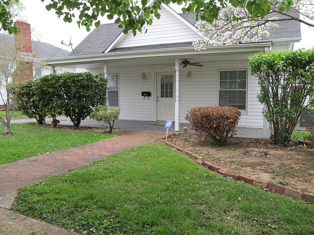 1st image of 212 Lamont St