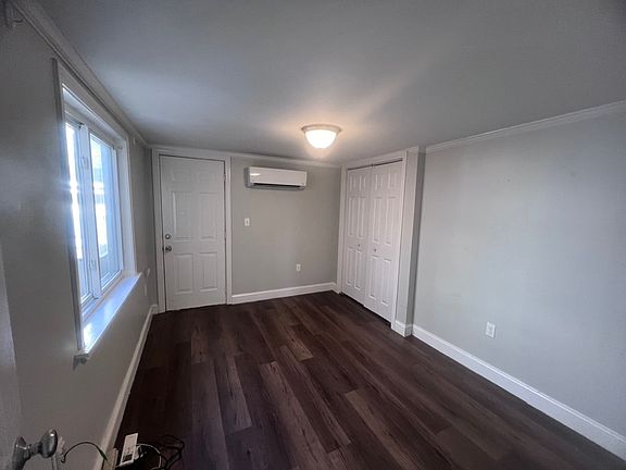 5th image of 315 Meridian St #2