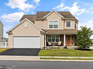 682 Hamaker Rd, Manheim, PA 17545