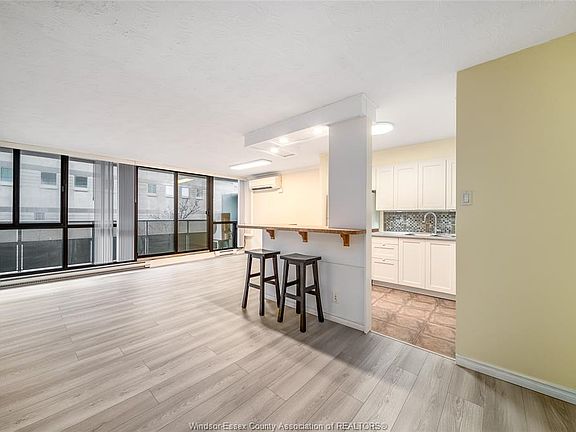 5th image of 111 Riverside Dr E #311
