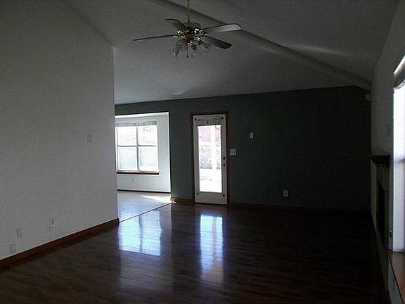 4th image of 1461 Chato Villa Dr