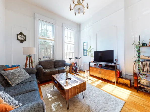 136 Prospect Park West image 1 of 4