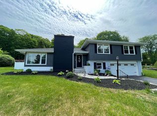 318 E Haddam Moodus Rd, Moodus, CT 06469