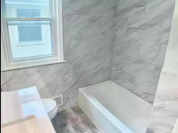 4th image of 1476 McAfee St