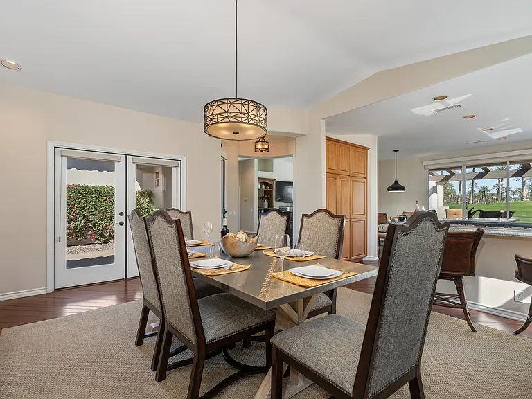 56618 Palms Dr — Photo 8