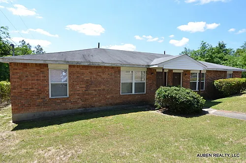 2311 Walden Dr Photo 1