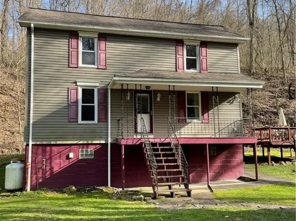 51641 Riley Rd, Saint Clairsville, OH 43950