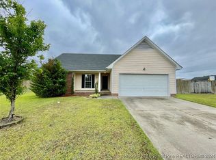 102 Roper Dr, Raeford, NC 28376