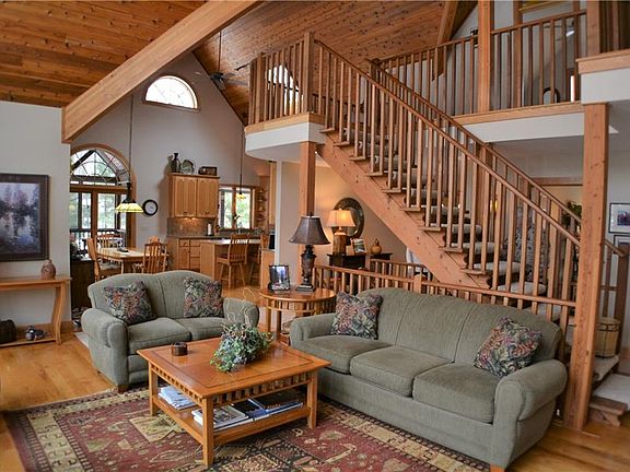 2nd image of 6889 Bridlewood Ln