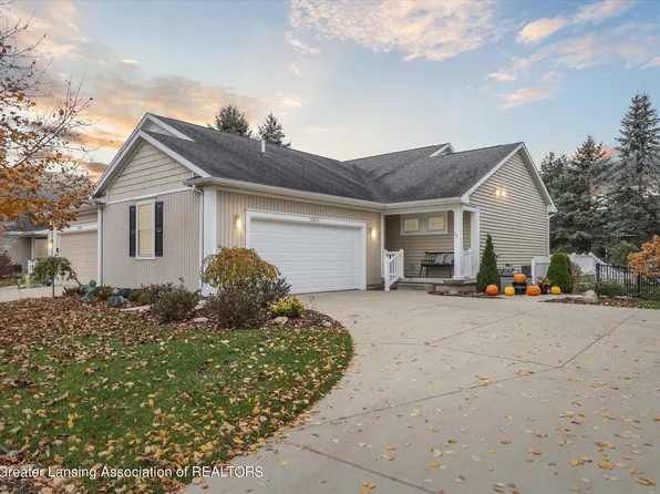 15074 Classic Dr #32, Bath, MI 48808