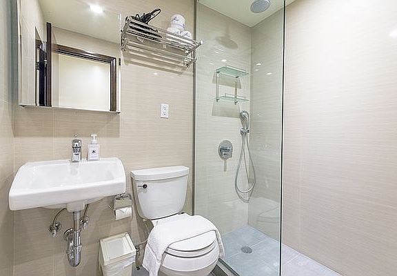 5th image of 35 E 7th St APT 1B