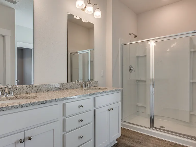 5733 Danbury Blvd — Photo 11