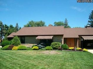 51 Pinehurst Blvd, Eastlake, OH 44095