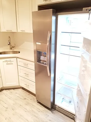 Rented by Max & Associates Realty Corp | media 9