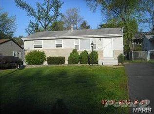 7803 Benmore St, Saint Louis, MO 63123