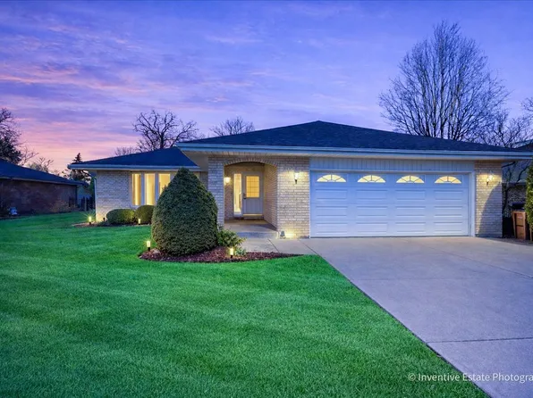 11008 84th Pl, Willow Springs, IL 60480