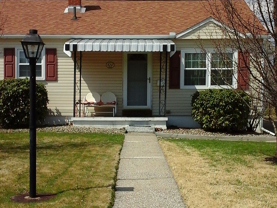 2nd image of 424 E 26th Ave