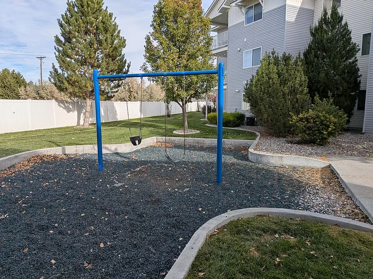 Summerhill Apartments — Photo 9