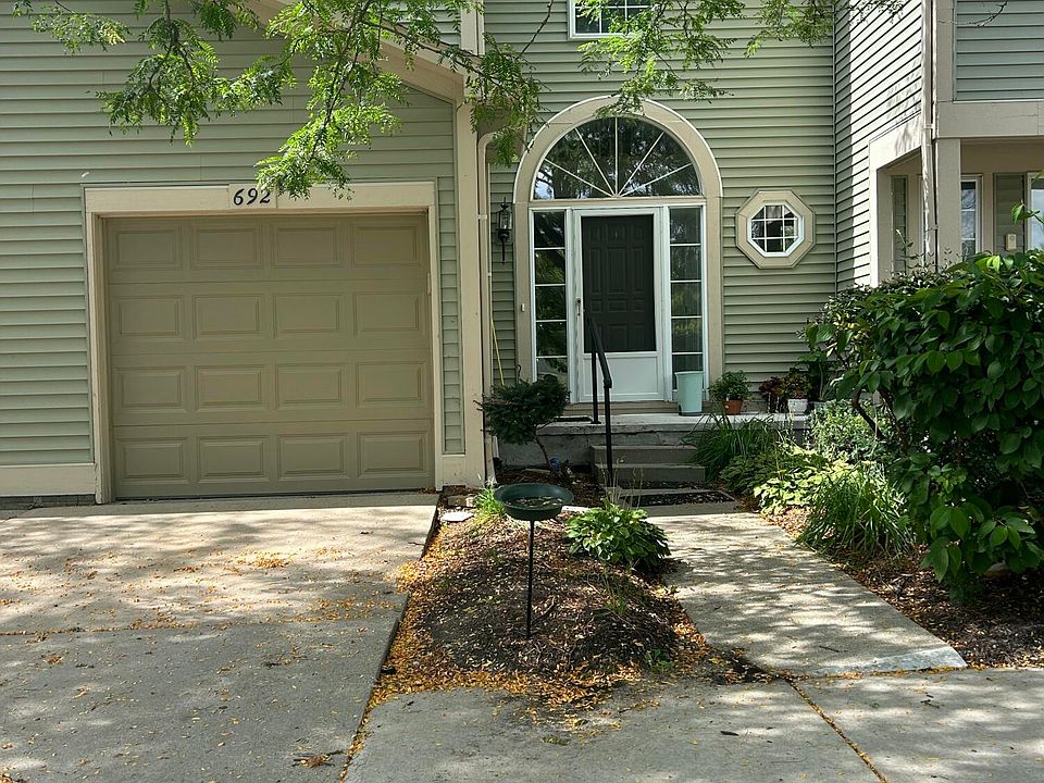 2nd image of 692 Liberty Pointe Dr