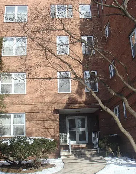 909 Park Ave #D21 — Photo 1