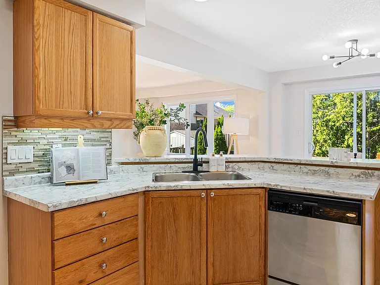 754 Hedgerow Pl — Photo 14