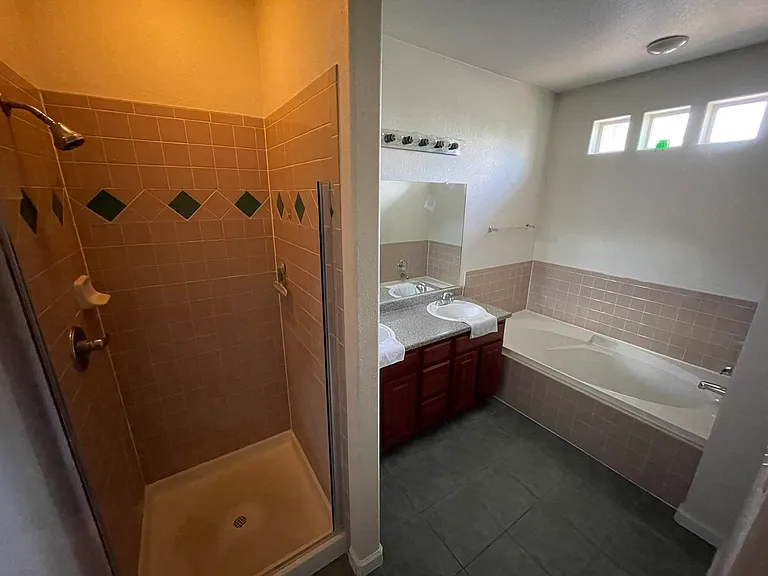 2821 Willow Tree Ln #0 — Photo 6