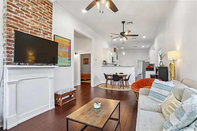 1131 N Roman St — Photo 3