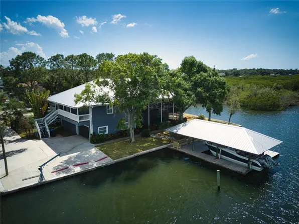 9901 Bay Dr, Gibsonton, FL 33534