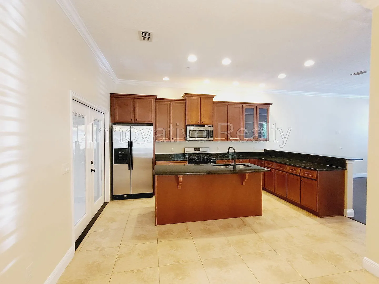 3 bed, 2.5 bath, 1744 sqft, $3,150 — Photo 2