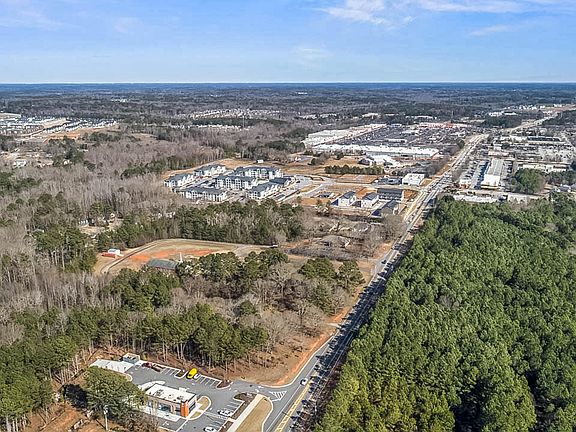 2nd image of 2226 Jonesboro Rd