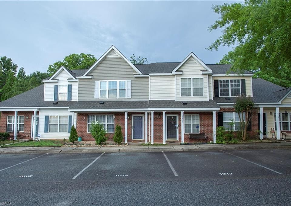 1st image of 1015 Oak Blossom Way