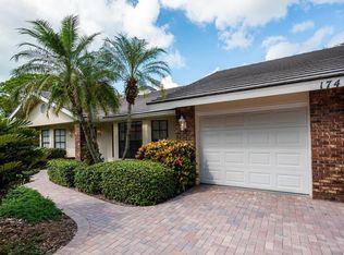 1745 Pine Harrier Cir, Sarasota, FL 34231