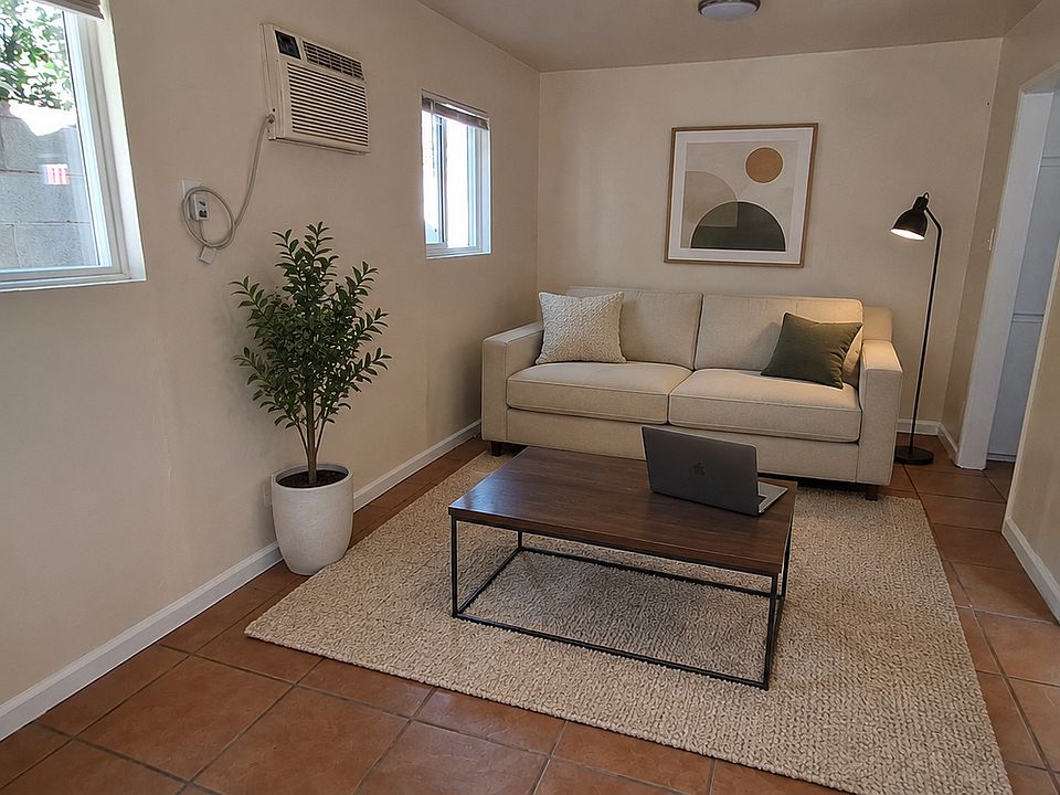 1st image of 13457 1/2 Filmore St #13457-1/2