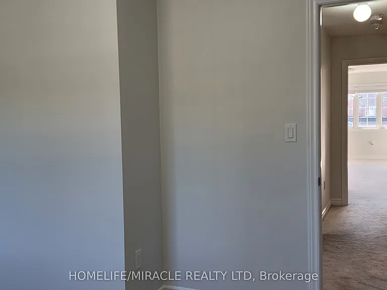 74 Hatton Ct — Photo 35