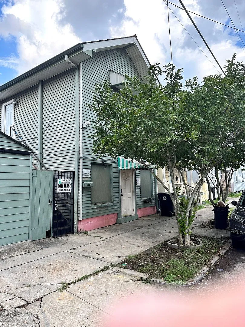 Mid City Newly Renovated — Photo 1