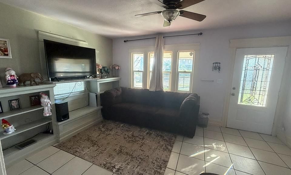 2nd image of 306 Walnut Street